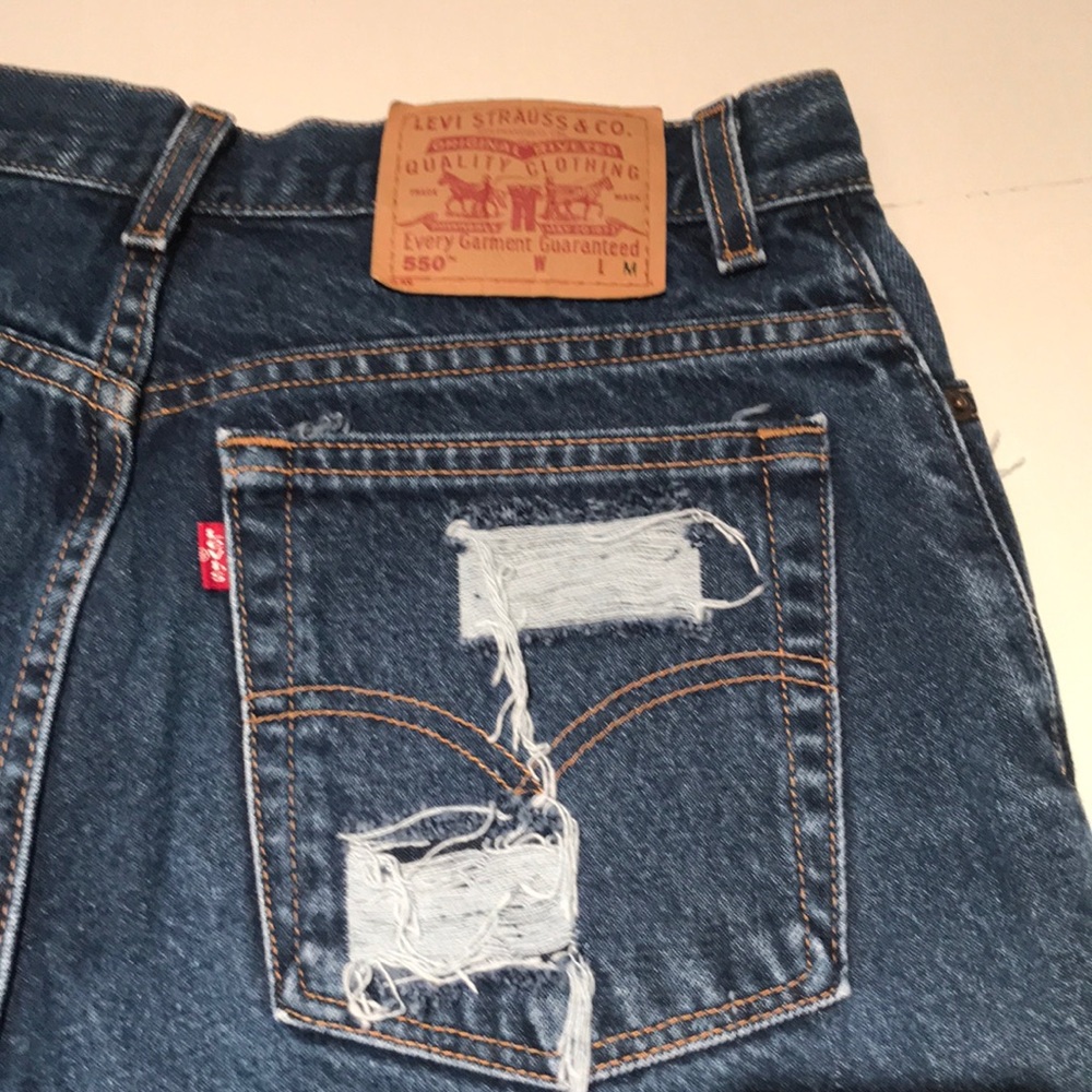 High waisted ripped Levi jean shorts